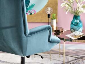 fotel ESLA obrotowy morski nowoczesny do różowego salonu pudrowego welurowy przeszycia modne lamowanie komfortowy