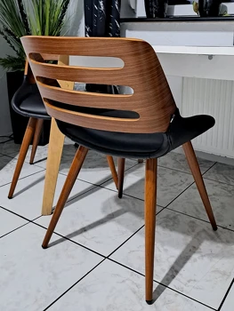 Zdjęcie autorstwa: RAFAŁ, RZESZÓW, Opinia:Bardzo wygodne krzesła. Super jakość w stosunku do ceny. Nowoczesny wygląd i super wyglądają. Polecam