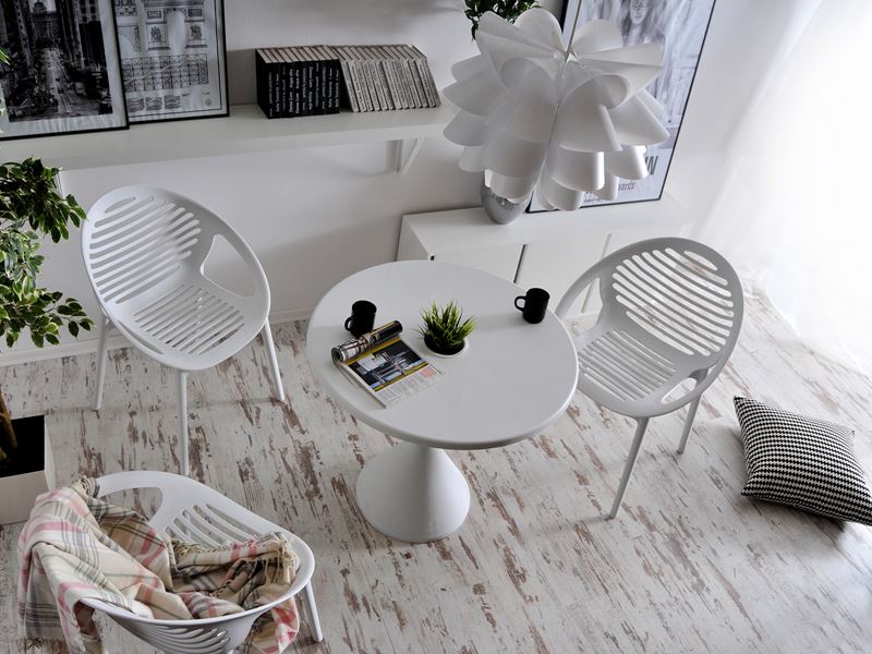 Nowoczesne krzesło ażurowe z tworzywa BORIA białe - detal