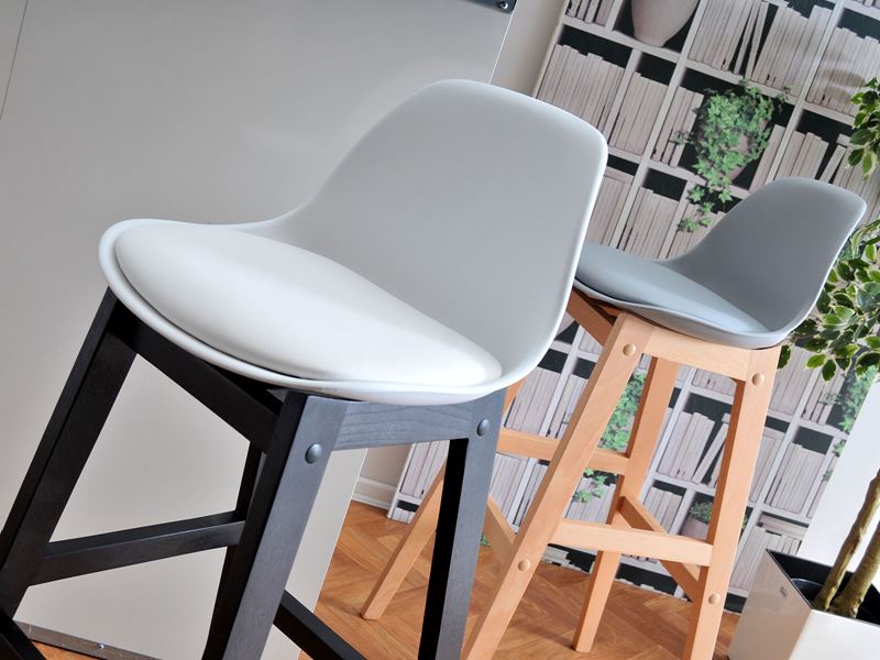 Designerskie krzesło barowe ELMO białe - shell z tyłu