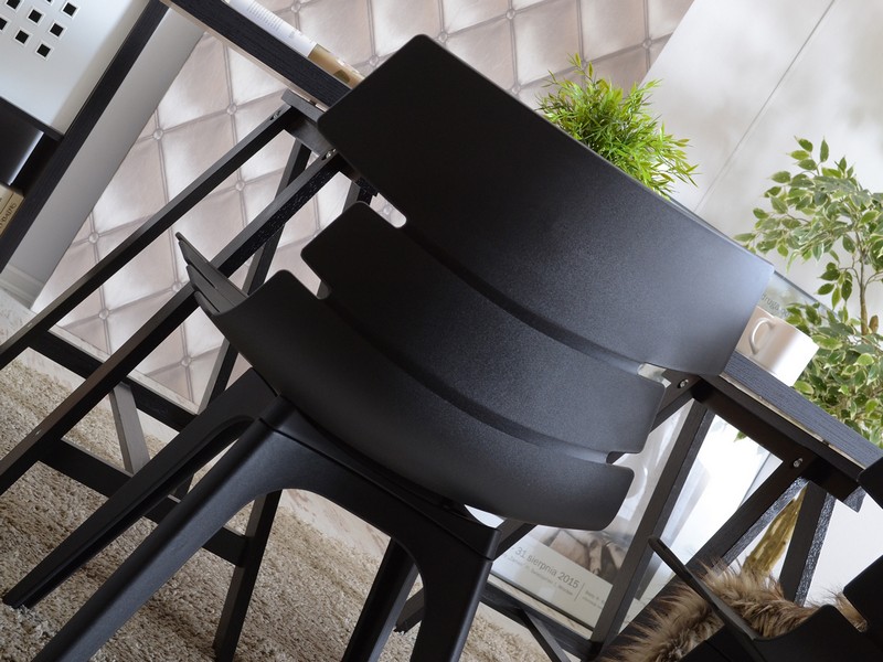 Nowoczesne krzesło z tworzywa ZAC DSX czarne - w aranżacji