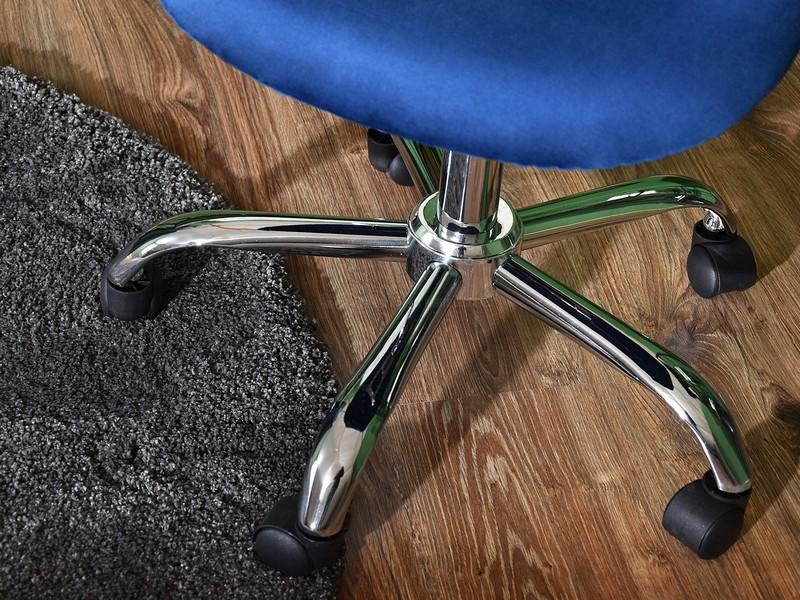Designerskie krzesło obrotowe MPC MOVE TAP granat-chrom - zbliżenie na siedzisko