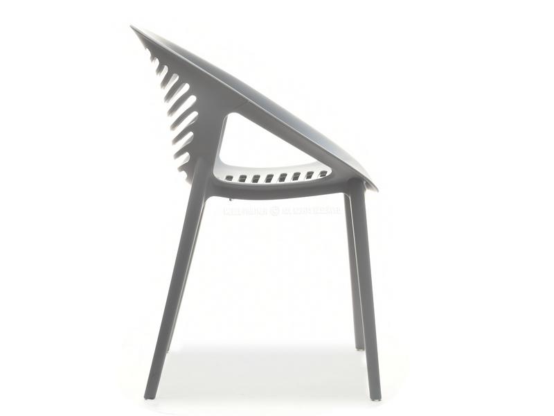 Krzesło ażurowe z tworzywa BORIA szare - w aranżacji ze stołem FUSION