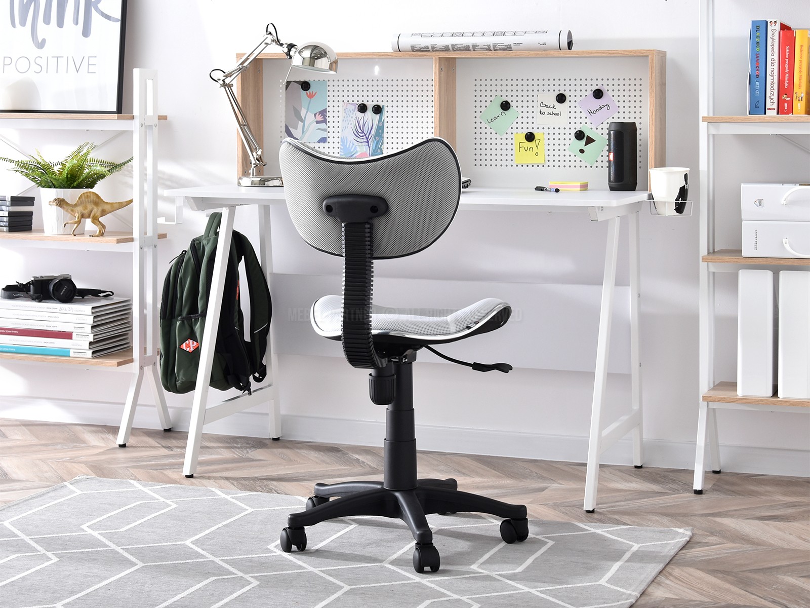 Designerskie krzesło biurowe dla dzieci CAT SZARO-BIAŁE - charakterystyczne detale