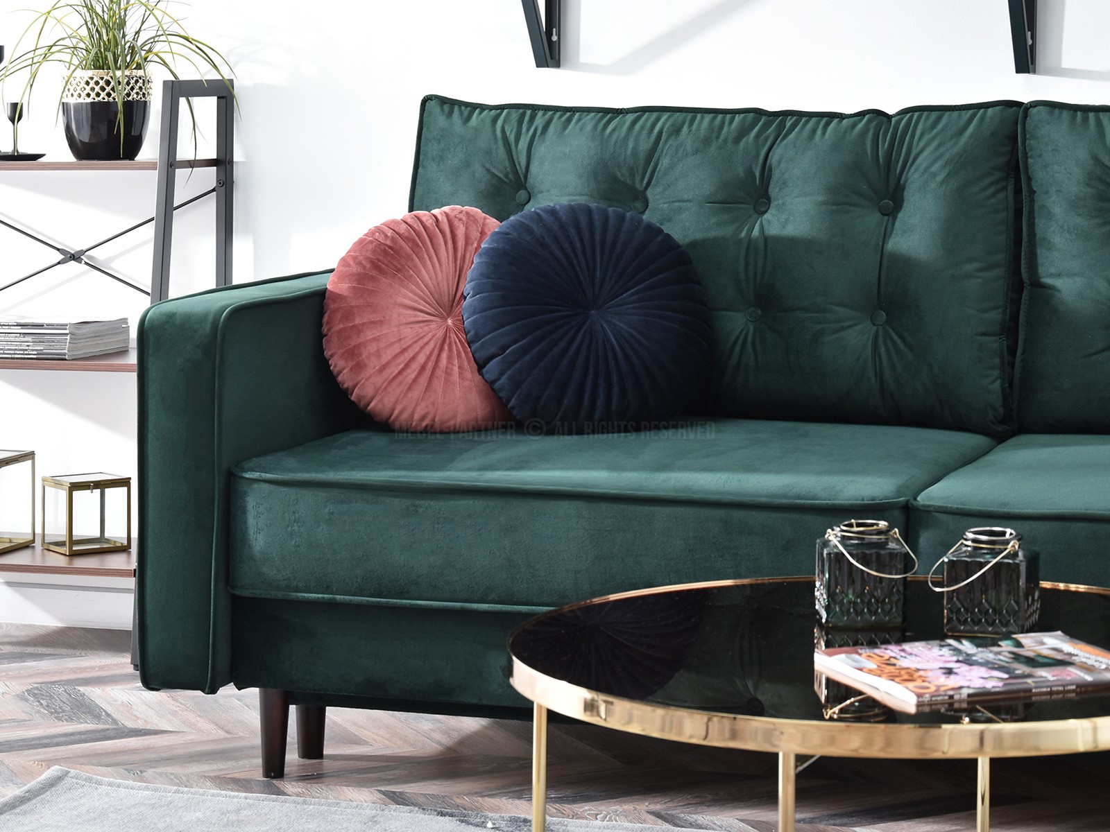 Komfortowa sofa wolnostojąca LAVIA BUTELKOWA ZIELEŃ - pikowane poduchy
