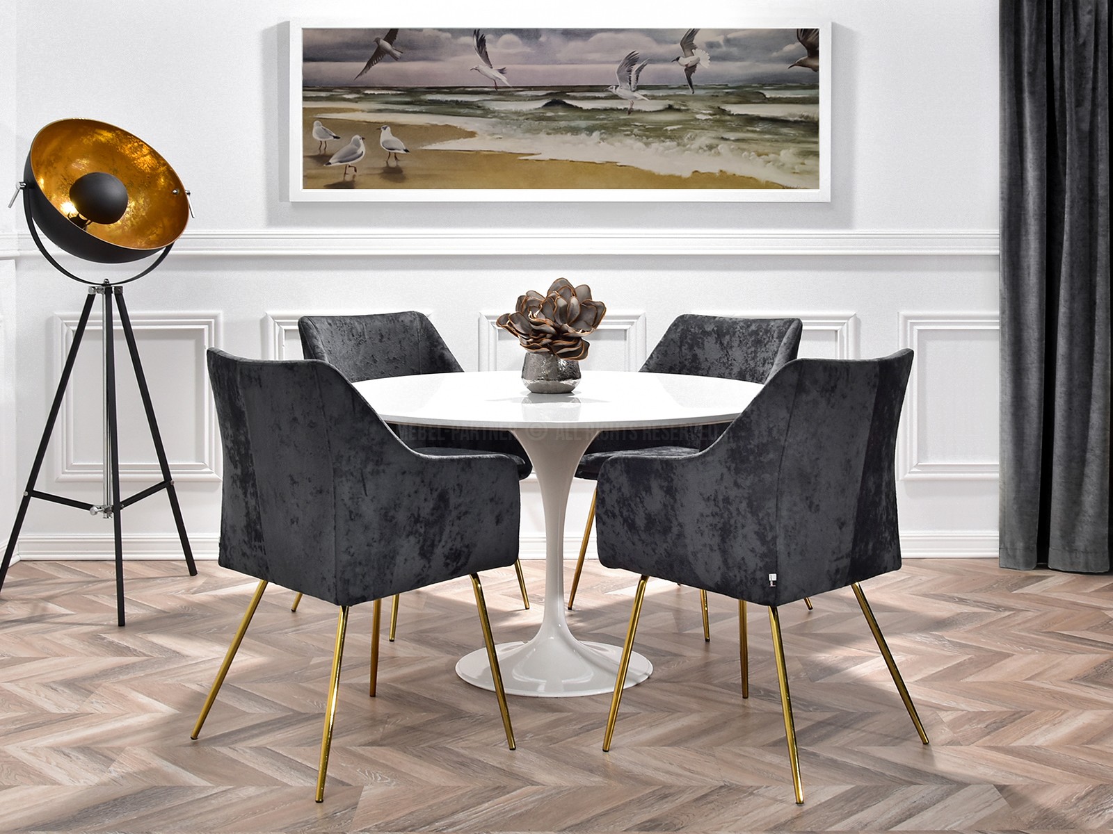 Krzesło z podłokietnikami tapicerowane DORI GRAFIT - ZŁOTY - w aranżacji ze stołem CROCUS