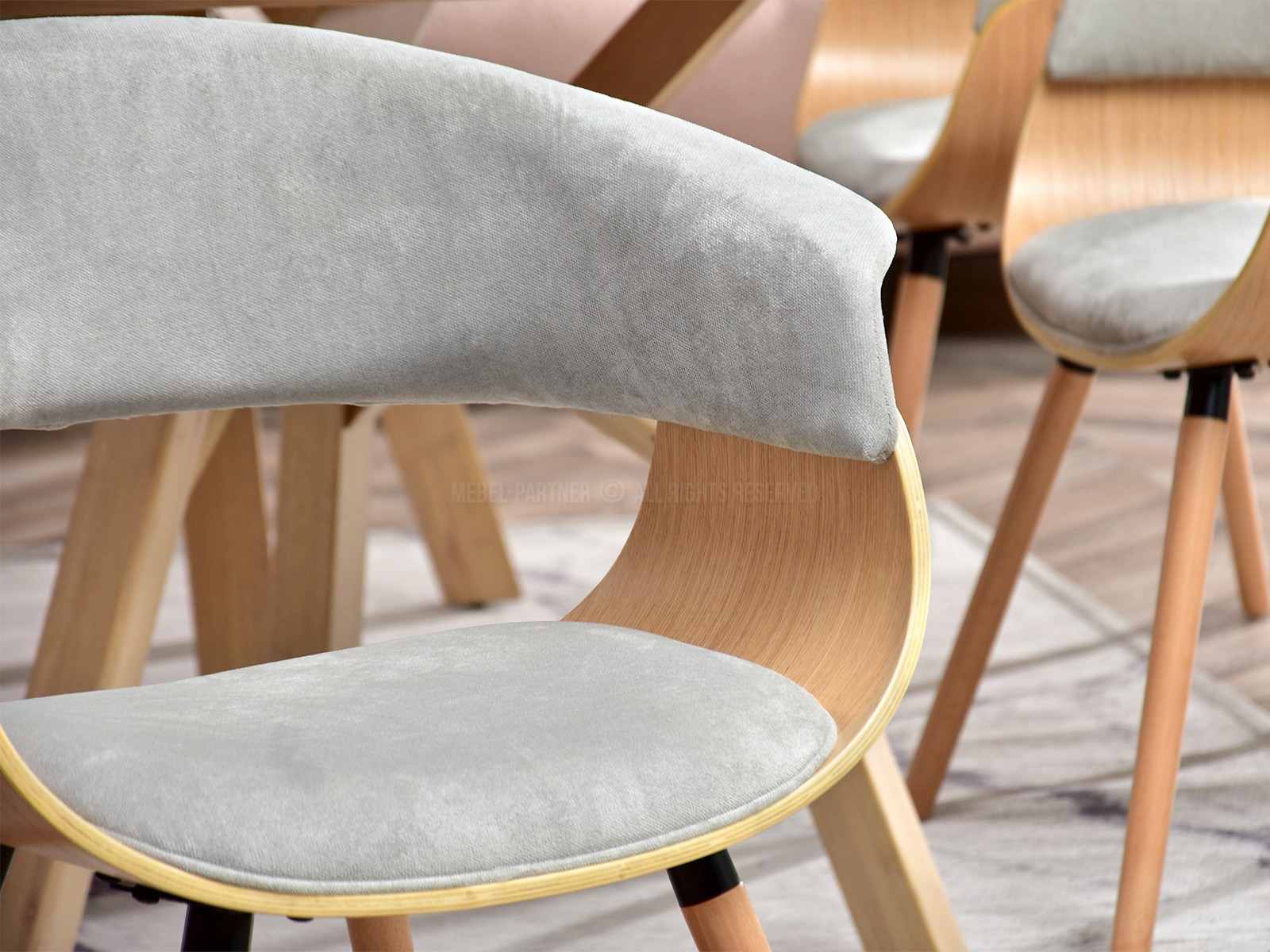 Ekskluzywne krzesło drewniane ELINA DĄB - POPIEL - charakterystyczne detale