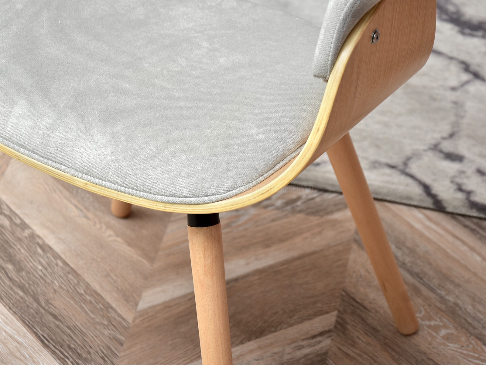 Ekskluzywne krzesło drewniane ELINA DĄB - POPIEL - charakteystyczne detale