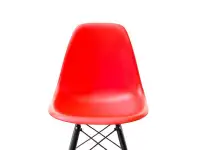 Krzesło MPC WOOD czerwone z orzechową podstawą - zbliżenie na shell.