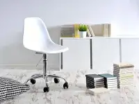 Krzesło regulowane do biura MPC MOVE białe -  w aranżacji