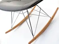 Krzesło tapicerowane na płozach MPC ROC TAP szare - płozy