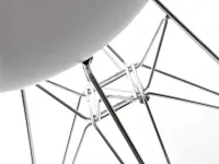 Krzesło z tworzywa MPC ROD białe - widok szczegółowy na podstawę.