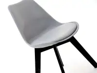 Krzesło na czarnej nodze LUIS WOOD szaro-czarne - korpus z tworzywa