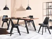 Krzesło z oparciem LUIS WOOD czarno-czarne - w aranżacji