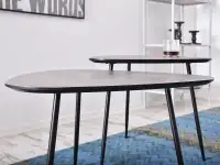 Komplet stolików w oryginalnym kształcie ROSIN beton-czerń - detal kantu blatu