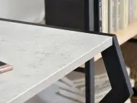 Małe designerskie biurko loftowe DESIGNO BETON-CZARNE - struktura betonu