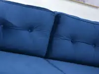 Sofa welurowa BLINK GRANATOWA rozkładana z poduchami - wygodne oparcie