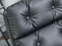 Komfortowy fotel biurowy BENON Z CZARNEJ SKÓRY EKO - eleganckie pikowanie