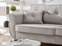Sofa rozkładana BLINK SZARA welurowa na bukowych nóżkach - charakterystyczne detale