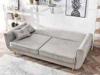 Sofa rozkładana BLINK SZARA welurowa na bukowych nóżkach - obszerna powierzchnia spania
