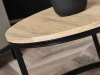 Mały stolik KODIA S SONOMA okrągły na czarnej nodze ze stali - solidne wykonanie
