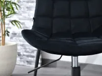Fotel biurowy obracany ELIOR CZARNY welur na czarnej nodze - charakterystyczne detale