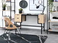 Eleganckie biurko LOFT CZARNE - SONOMA z dużym blatem w aranżacji