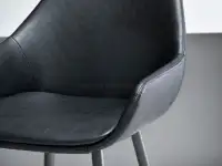 Skórzane krzesło barowe MIGEL CZARNE Z PIASKOWANĄ PODSTAWĄ - charakterystyczne detale