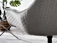 Nowoczesny fotel wypoczynkowy GIULIA SZARY obrotowy - przeszycia w kształcie plastra miodu
