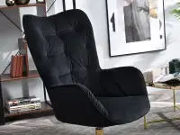 Fotel wypoczynkowy MERIDA CZARNY ZE ZŁOTĄ NOGĄ - komfortowe siedzisko