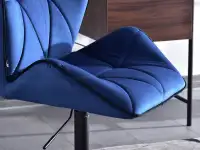 Fotel do biura VELO GRANATOWY na czarnej obrotowej nodze - charakterystyczne detale