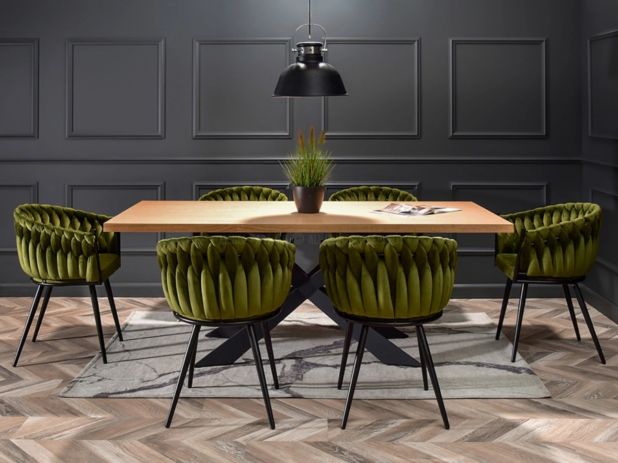 Design i aranżacyjne inspiracje z krzesłem Rosa