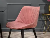 krzesło evita pudrowy welur,podstawa czarny