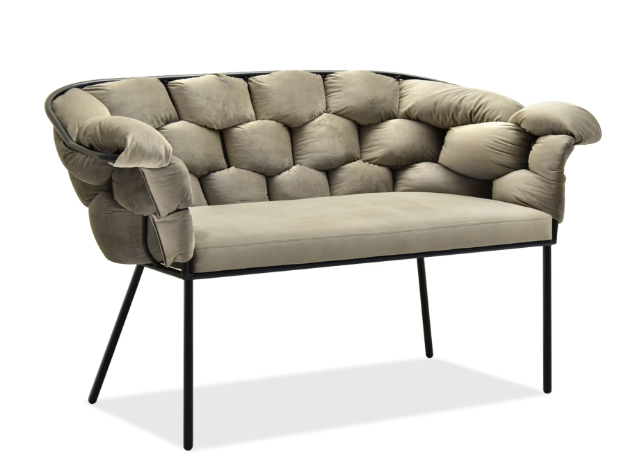Sofa Pilo piaskowy welur, widok z przodu