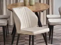 Beżowe krzesło welurowe GASPAR BEŻOWE - bryła siedziska