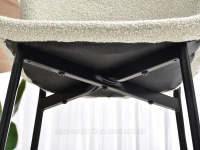 Beżowe krzesło do jadalni KIRK BOUCLE - CZARNE NOGI - montaż