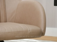 Beżowe krzesło tapicerowane ze skóry ekologicznej CHIARA - starannie wykończone siedzisko