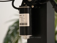 Biurko ELEKTRYCZNE Z USB OTSO 140 CZARNY DĄB CZARNY - silnik