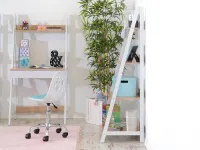 Regał drabina do pokoju dziecięcego - w aranżacji z biurkiem DALEN oraz krzesłem FOOT
