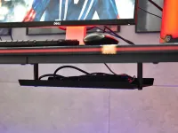 Czarne biurko gamingowe MADS 160 KARBON REDLINE - półka na kable pod blatem