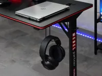 Czarne biurko gamingowe MADS 160 KARBON REDLINE - uchwyt na kable