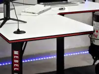 Biurko narożne białe MADS C KARBON REDLINE - nowoczesne biurko