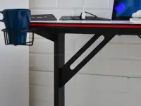 Biurko LED Komputerowe MADS LED BIAŁY CZARNA PODSTAWA - metalowy detal pod biurkiem