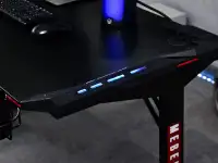Biurko gamingowe z poświetleniem RGB MADS LED CZARNY KARBON - biurko z LED-ami