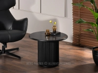 CZARNY stolik kawowy ryflowany DORFI 60 CZARNY MARMUR - nowoczesny design w aranżacji z fotelem LORDI