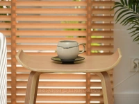 Dębowy stolik boczny MARINO Z DREWNA GIĘTEGO DO SALONU - idealnie gięte drewno