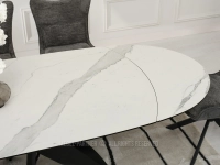 Duży stół z marmuru BIAŁY MARMUR STATUARIO PREZIOS - detal po rozłożeniu