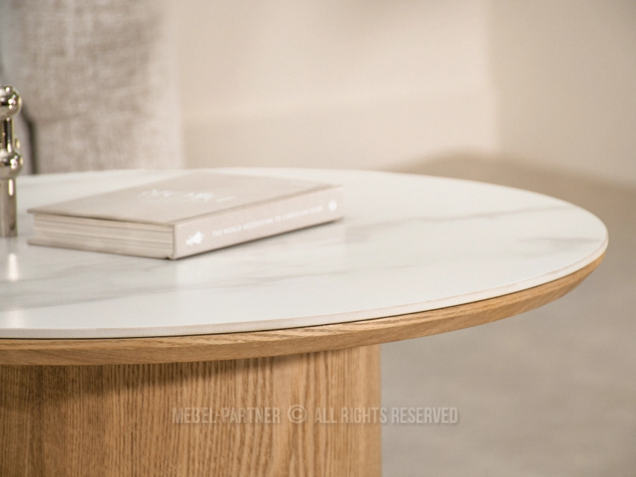 Elegancki okrągły stolik BIAŁY MARMUR ARISTON 60 DĘBOWA NOGA - satynowy ceramiczny blat