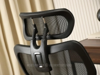 Fotel biurowy ergonomiczny CZARNY MESH HANOI - regulowany zagłówek (góra-dół)