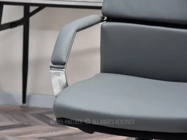 Fotel obrotowy, który poprawi Twój komfort